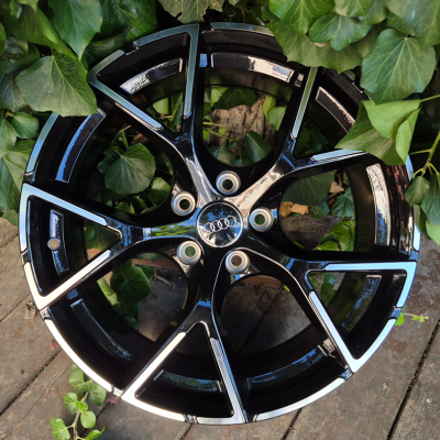 Audi (AU3491) gloss black machined face