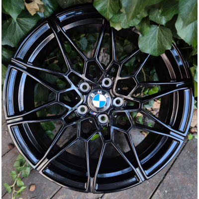 BMW (BM3143) gloss black