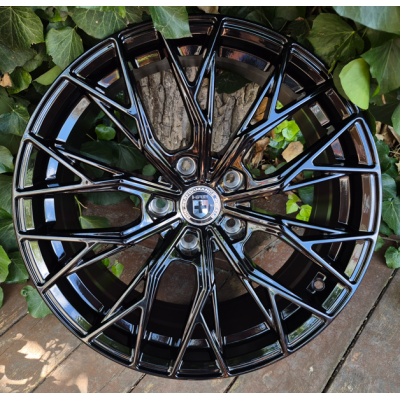 FC8013 gloss black