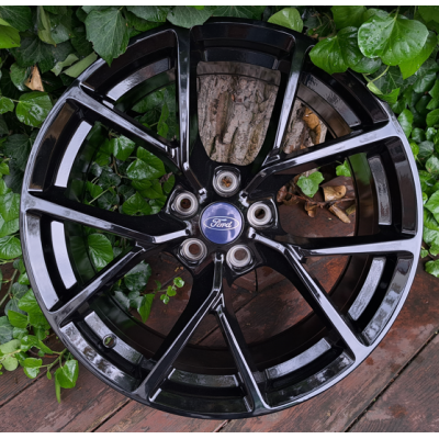 Диски Replica Ford (FD5602) 8x18 5x108 ET45 DIA63,4 (gloss black)