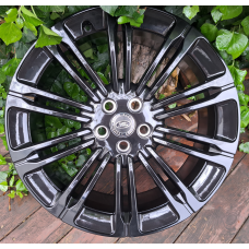 Replica Land Rover (LR941) 9,5x21 5x120 ET49 DIA72,6 (gloss black)